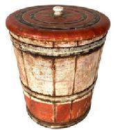 H218 LEHNWARE SUGAR BUCKET A mid to late 19th century oak lidded sugar bucket by Joseph Long Lehn (1798-1892) of Elizabeth Township, Lancaster County, Pennsylvania. The bucket of stave construction showing original salmon paint and three iron bands with meandering floral decoration. 