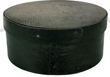 19th century small size  original green painted Pantry Box  from New England. Great form and surface. The condition is very good  Measurements are  6 3/4" diameter x 2 3/4 " tall