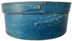 G592 Small New England oval pantry box in beautiful blue over original lighter blue paint with opposing single finger laps on both body and lid.