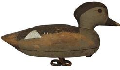 D100 Alvin Meekins ( 1883-1960) Hoppers Island, Maryland, Hen decoy mid-20th century.in original paint with tack eyes and original chain weight; 