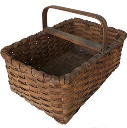 *SOLD* E355 Eastern Shore, Maryland Gathering Basket, old natural patina, heavy construction, double wrapped rim with reinforcement in the middle. Note the heavy steamed and bent handle. Very well made!
