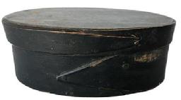 E511 Small oval pantry box with single finger lap in original dark green paint 6" long x 2" tall