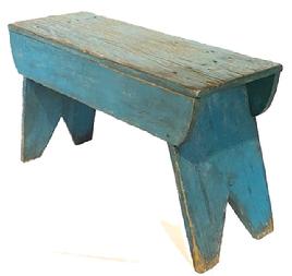 K1 Late 19th century Pennsylvania original blue painted splay legged bench with boot jack cut out feet and a drop apron with rounded ends on each side. Very sturdy. Circa 1880s. The wood is pine. Measurements: 32 wide x 11 ¾ deep x 18 ½ tall.