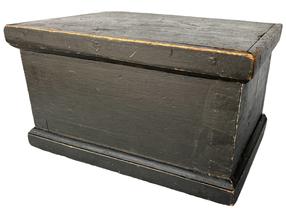 **SOLD** K138 Mid-19th century Pennsylvania original dark Windsor green painted lidded storage box featuring a dovetailed case with applied molding around top and bottom. "T" and square head nail construction. The wood is pine. Circa 1850s.