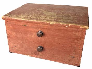 F690 Early Pennsylvania wooden Storage Box in original dry salmon paint. Sturdy dovetailed case with hinged lift lid 
