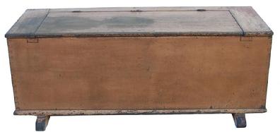 Y391 Early 19th century Pennsylvania Wood Box, original shoe feet, dovetailed slotted batons in the lid, very fine dovetail case, with wonderful salmon paint, beaded around the lid opening, 1800-1820