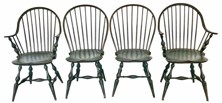 G918 Set of 4  painted Windsor Chairs